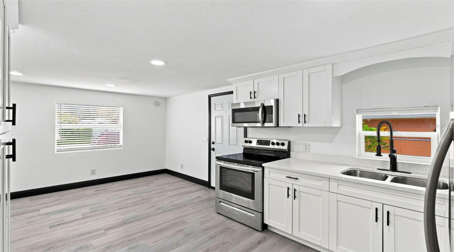 St Petersburg, Florida 33711, 3 Bedroom Bedrooms, ,1 Bathroombathrooms,Residential,For Sale,3Rd,0,Mfrtb8541037