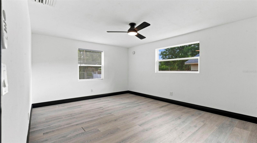 St Petersburg, Florida 33711, 3 Bedroom Bedrooms, ,1 Bathroombathrooms,Residential,For Sale,3Rd,0,Mfrtb8541037