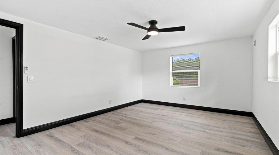 St Petersburg, Florida 33711, 3 Bedroom Bedrooms, ,1 Bathroombathrooms,Residential,For Sale,3Rd,0,Mfrtb8541037