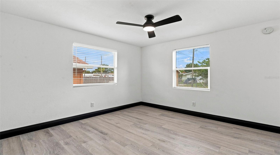 St Petersburg, Florida 33711, 3 Bedroom Bedrooms, ,1 Bathroombathrooms,Residential,For Sale,3Rd,0,Mfrtb8541037