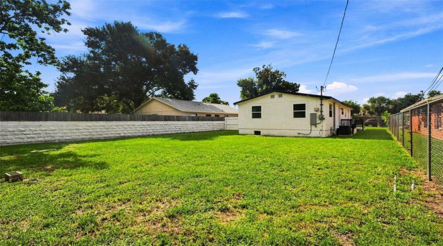 St Petersburg, Florida 33711, 3 Bedroom Bedrooms, ,1 Bathroombathrooms,Residential,For Sale,3Rd,0,Mfrtb8541037