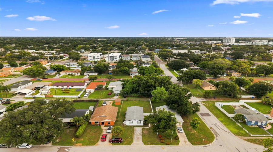 St Petersburg, Florida 33711, 3 Bedroom Bedrooms, ,1 Bathroombathrooms,Residential,For Sale,3Rd,0,Mfrtb8541037