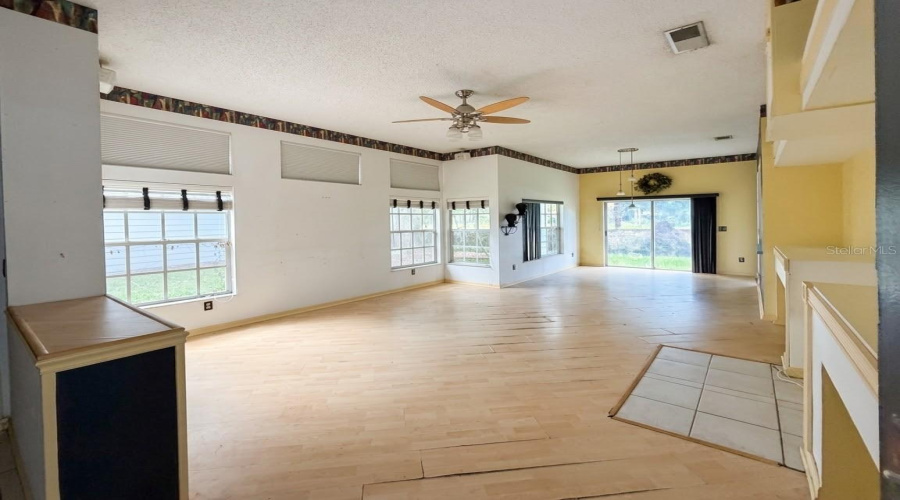 Tampa, Florida 33647, 3 Bedroom Bedrooms, ,2 Bathroombathrooms,Residential,For Sale,Robey,0,Mfrtb8542380