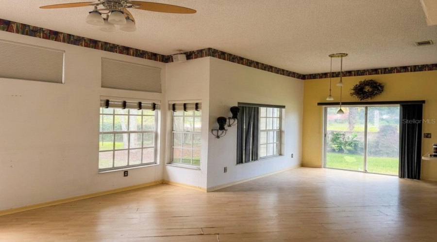 Tampa, Florida 33647, 3 Bedroom Bedrooms, ,2 Bathroombathrooms,Residential,For Sale,Robey,0,Mfrtb8542380