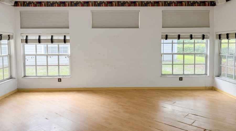 Tampa, Florida 33647, 3 Bedroom Bedrooms, ,2 Bathroombathrooms,Residential,For Sale,Robey,0,Mfrtb8542380