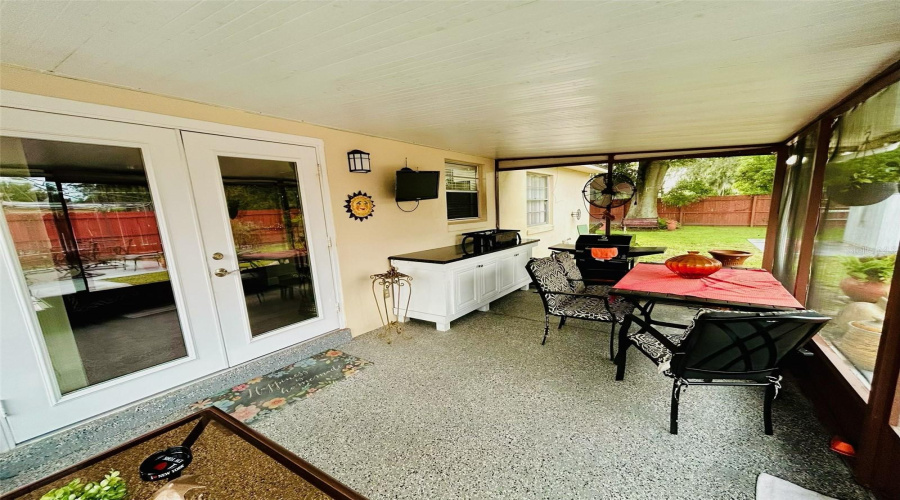 Deltona, Florida 32725, 2 Bedroom Bedrooms, ,2 Bathroombathrooms,Residential,For Sale,Saxon,0,Mfro6435094