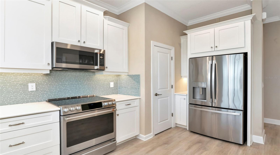 Sarasota, Florida 34231, 4 Bedroom Bedrooms, ,3 Bathroombathrooms,Residential,For Sale,Cannes,0,Mfra4703902
