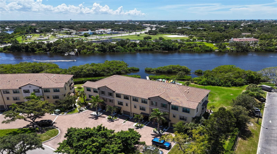 Sarasota, Florida 34231, 4 Bedroom Bedrooms, ,3 Bathroombathrooms,Residential,For Sale,Cannes,0,Mfra4703902