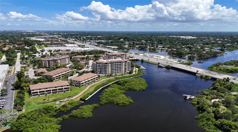 Sarasota, Florida 34231, 4 Bedroom Bedrooms, ,3 Bathroombathrooms,Residential,For Sale,Cannes,0,Mfra4703902