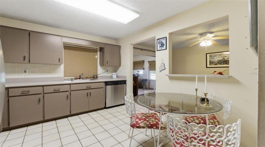 Port Richey, Florida 34668, 2 Bedroom Bedrooms, ,2 Bathroombathrooms,Residential,For Sale,Salamanca,0,Mfrw7885510
