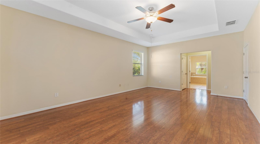 Ruskin, Florida 33570, 4 Bedroom Bedrooms, ,3 Bathroombathrooms,Residential,For Sale,Yukon Cliff,0,Mfrtb8539066