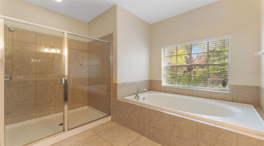 Ruskin, Florida 33570, 4 Bedroom Bedrooms, ,3 Bathroombathrooms,Residential,For Sale,Yukon Cliff,0,Mfrtb8539066