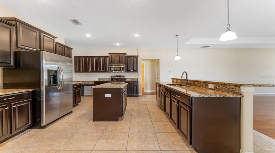 Ruskin, Florida 33570, 4 Bedroom Bedrooms, ,3 Bathroombathrooms,Residential,For Sale,Yukon Cliff,0,Mfrtb8539066