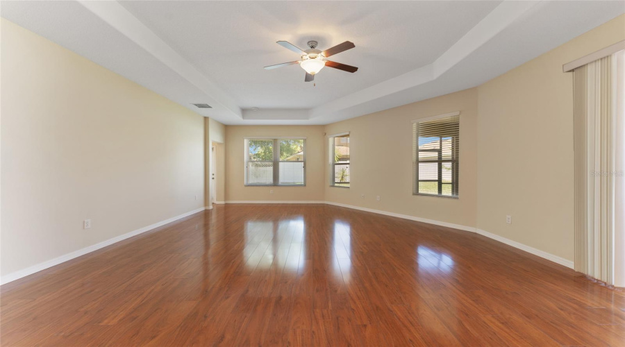 Ruskin, Florida 33570, 4 Bedroom Bedrooms, ,3 Bathroombathrooms,Residential,For Sale,Yukon Cliff,0,Mfrtb8539066