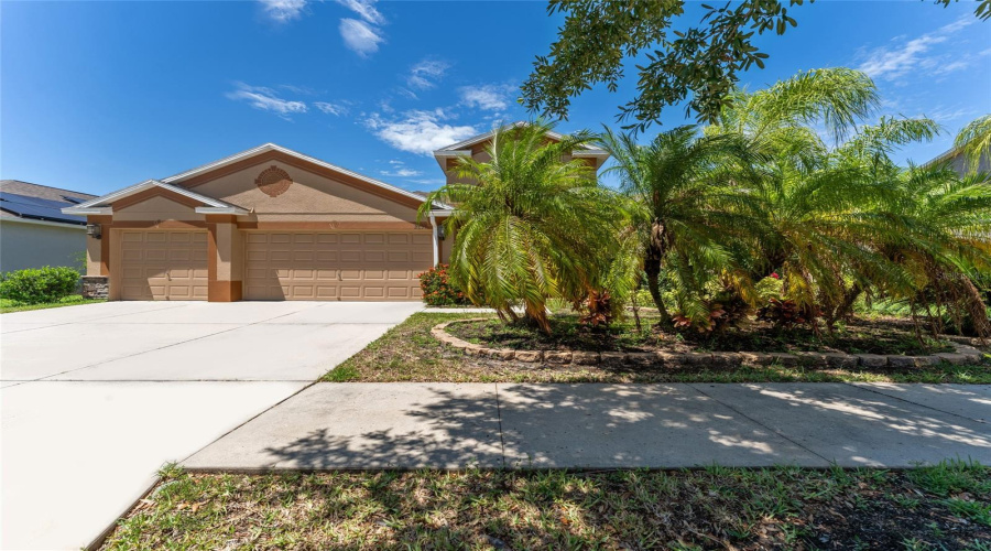 Ruskin, Florida 33570, 4 Bedroom Bedrooms, ,3 Bathroombathrooms,Residential,For Sale,Yukon Cliff,0,Mfrtb8539066