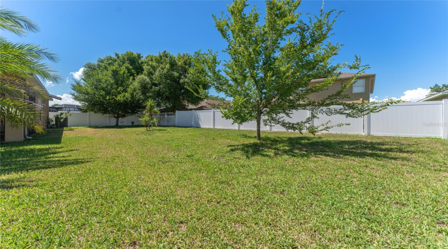 Ruskin, Florida 33570, 4 Bedroom Bedrooms, ,3 Bathroombathrooms,Residential,For Sale,Yukon Cliff,0,Mfrtb8539066