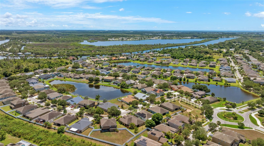 Ruskin, Florida 33570, 4 Bedroom Bedrooms, ,3 Bathroombathrooms,Residential,For Sale,Yukon Cliff,0,Mfrtb8539066