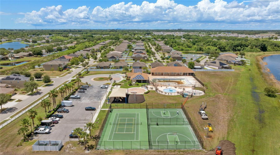 Ruskin, Florida 33570, 4 Bedroom Bedrooms, ,3 Bathroombathrooms,Residential,For Sale,Yukon Cliff,0,Mfrtb8539066