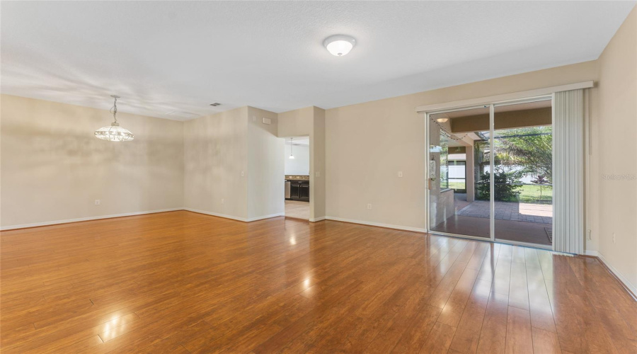 Ruskin, Florida 33570, 4 Bedroom Bedrooms, ,3 Bathroombathrooms,Residential,For Sale,Yukon Cliff,0,Mfrtb8539066