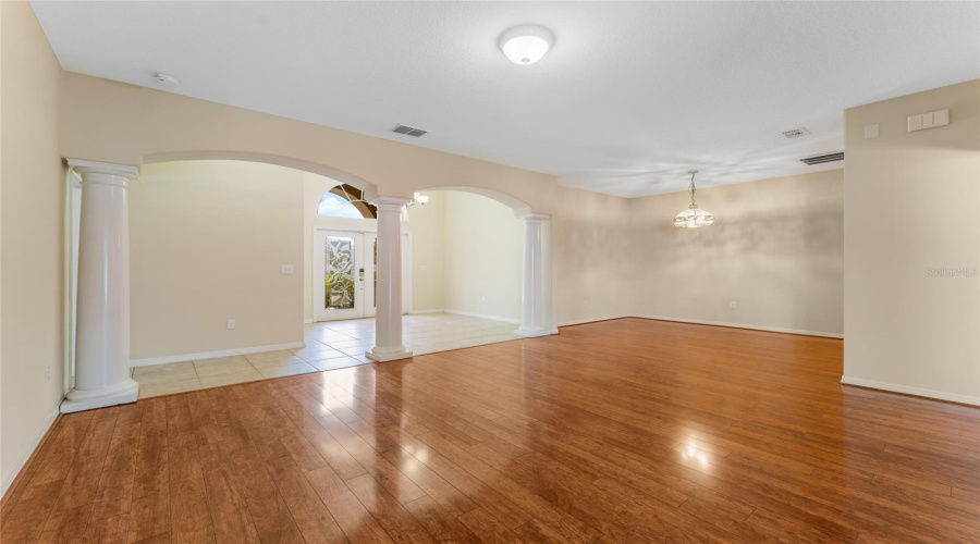 Ruskin, Florida 33570, 4 Bedroom Bedrooms, ,3 Bathroombathrooms,Residential,For Sale,Yukon Cliff,0,Mfrtb8539066