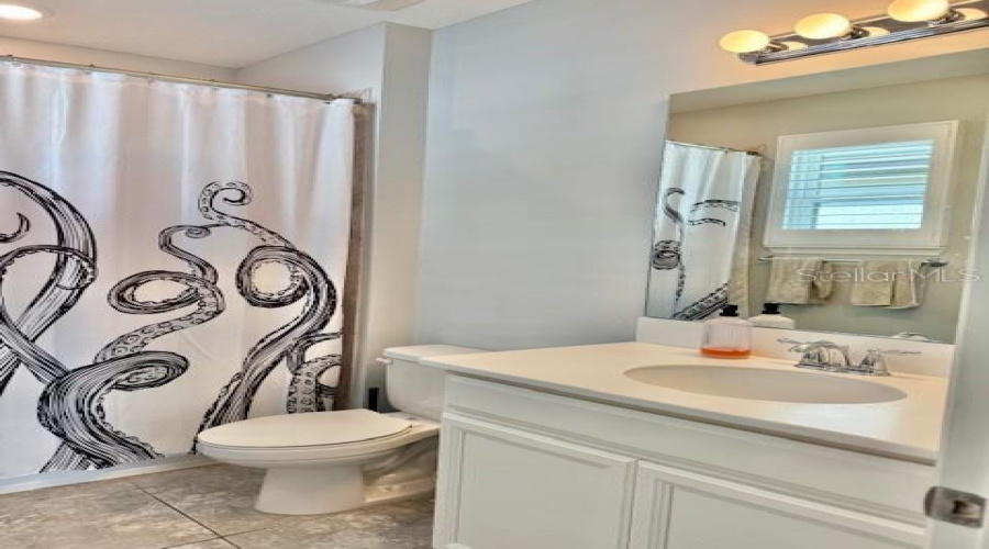 Upstairs Master Bath