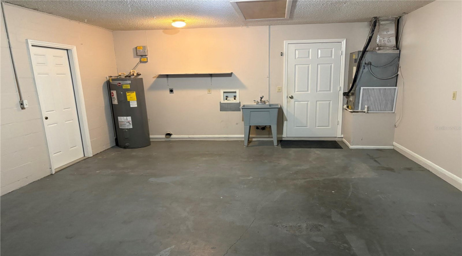 Garage / Laundry Area A/C