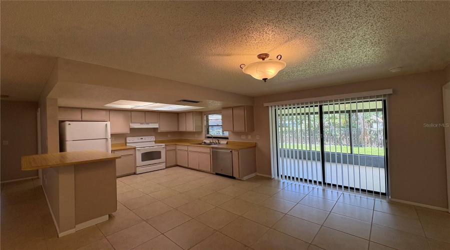 Dining  Room To Kitchen
