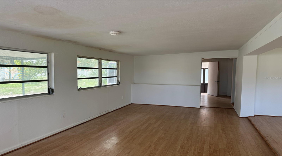 St Petersburg, Florida 33709, 2 Bedroom Bedrooms, ,1 Bathroombathrooms,Residential,For Sale,66Th,0,Mfrtb8535506