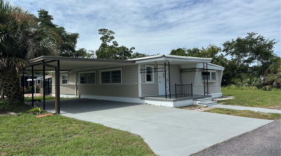 St Petersburg, Florida 33709, 2 Bedroom Bedrooms, ,1 Bathroombathrooms,Residential,For Sale,66Th,0,Mfrtb8535506