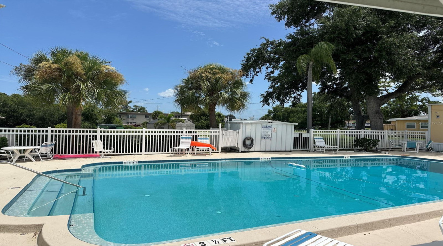 St Petersburg, Florida 33709, 2 Bedroom Bedrooms, ,1 Bathroombathrooms,Residential,For Sale,66Th,0,Mfrtb8535506