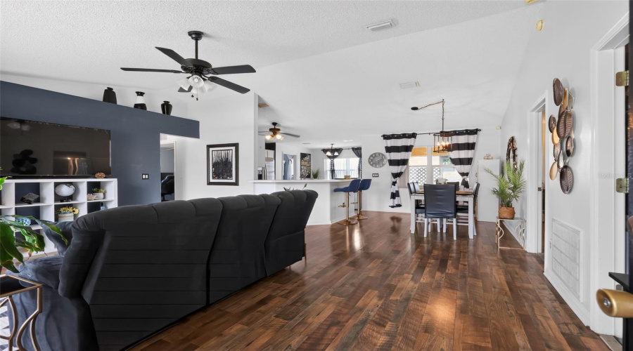Ocala, Florida 34473, 3 Bedroom Bedrooms, ,2 Bathroombathrooms,Residential,For Sale,143Rd Place,0,Mfro6434397