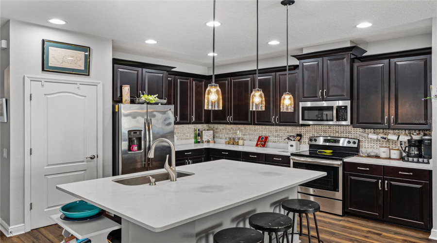 Riverview, Florida 33569, 4 Bedroom Bedrooms, ,3 Bathroombathrooms,Residential,For Sale,Sand Stone Rock,0,Mfrtb8480207