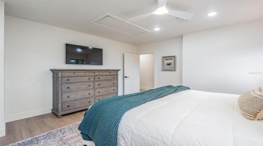 Palm Harbor, Florida 34683, 5 Bedroom Bedrooms, ,4 Bathroombathrooms,Residential,For Sale,Carlyle,0,Mfrtb8542497