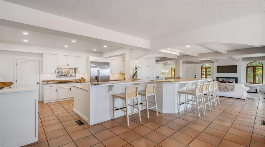 Palm Harbor, Florida 34683, 5 Bedroom Bedrooms, ,4 Bathroombathrooms,Residential,For Sale,Carlyle,0,Mfrtb8542497