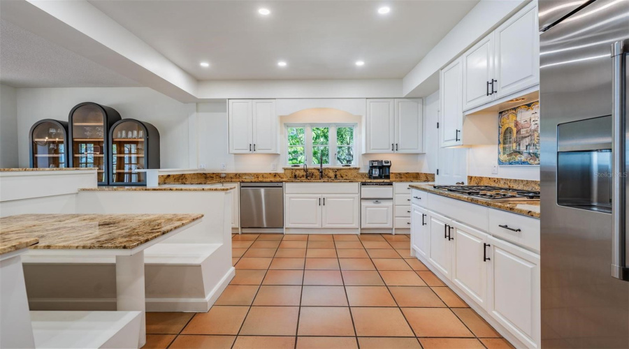 Palm Harbor, Florida 34683, 5 Bedroom Bedrooms, ,4 Bathroombathrooms,Residential,For Sale,Carlyle,0,Mfrtb8542497