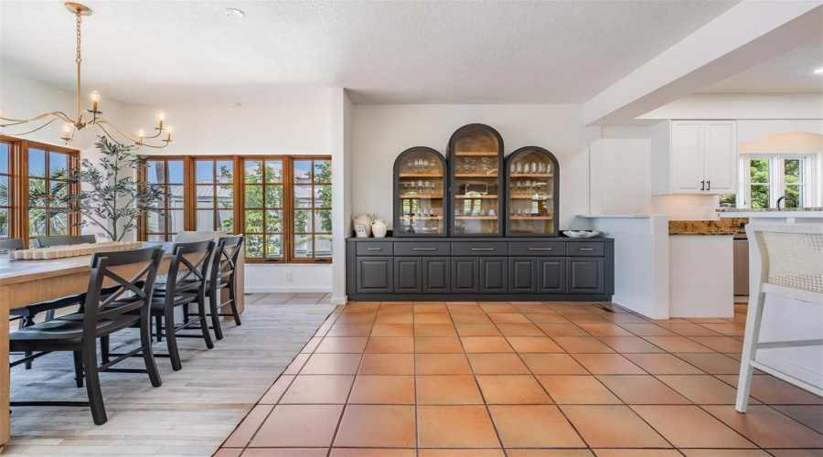 Palm Harbor, Florida 34683, 5 Bedroom Bedrooms, ,4 Bathroombathrooms,Residential,For Sale,Carlyle,0,Mfrtb8542497