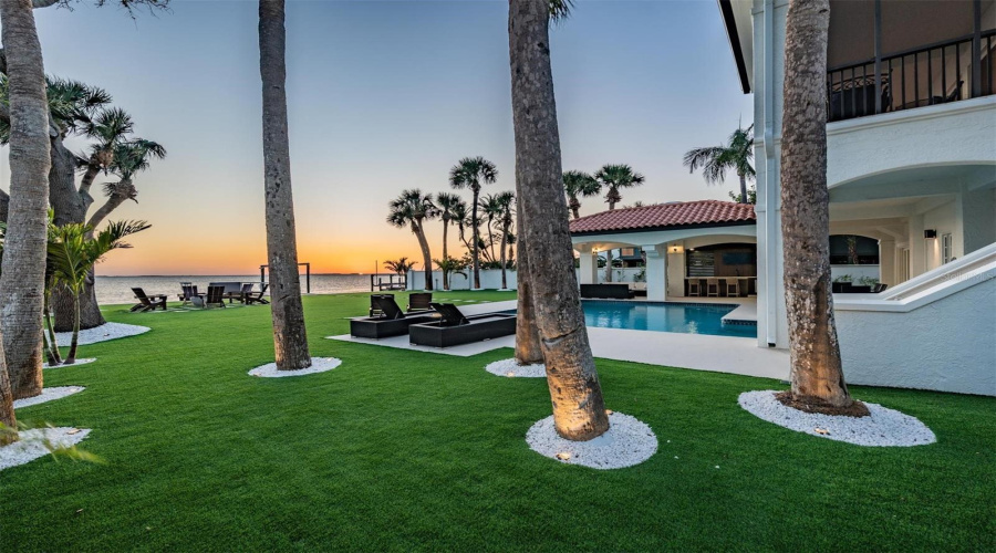 Palm Harbor, Florida 34683, 5 Bedroom Bedrooms, ,4 Bathroombathrooms,Residential,For Sale,Carlyle,0,Mfrtb8542497