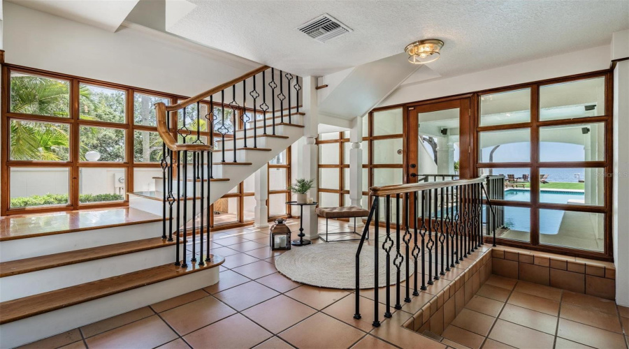Palm Harbor, Florida 34683, 5 Bedroom Bedrooms, ,4 Bathroombathrooms,Residential,For Sale,Carlyle,0,Mfrtb8542497