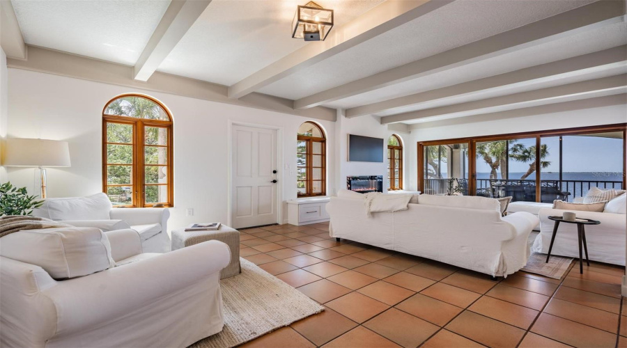 Palm Harbor, Florida 34683, 5 Bedroom Bedrooms, ,4 Bathroombathrooms,Residential,For Sale,Carlyle,0,Mfrtb8542497