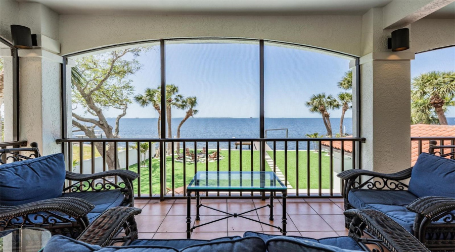 Palm Harbor, Florida 34683, 5 Bedroom Bedrooms, ,4 Bathroombathrooms,Residential,For Sale,Carlyle,0,Mfrtb8542497