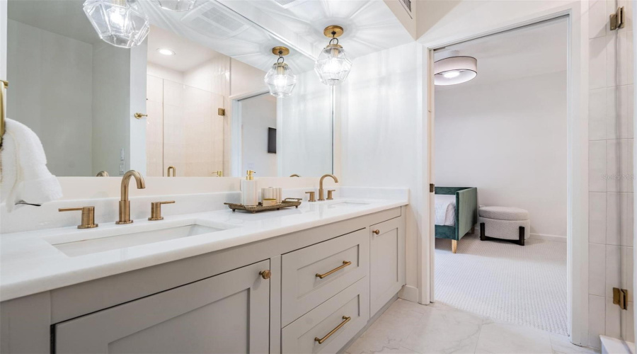 Palm Harbor, Florida 34683, 5 Bedroom Bedrooms, ,4 Bathroombathrooms,Residential,For Sale,Carlyle,0,Mfrtb8542497