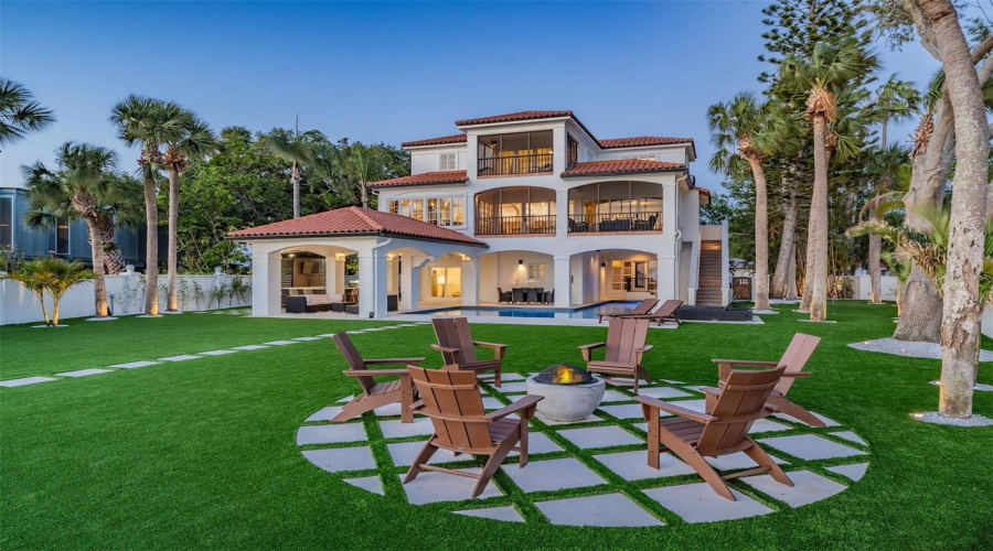 Palm Harbor, Florida 34683, 5 Bedroom Bedrooms, ,4 Bathroombathrooms,Residential,For Sale,Carlyle,0,Mfrtb8542497