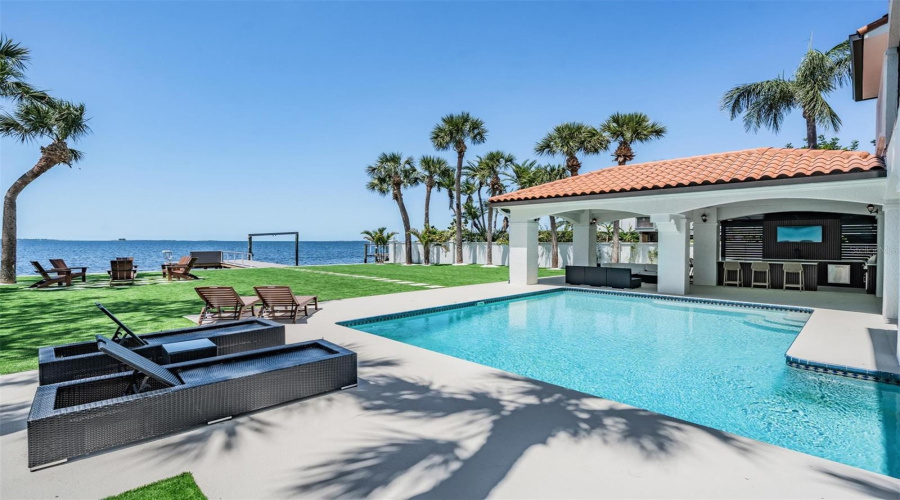 Palm Harbor, Florida 34683, 5 Bedroom Bedrooms, ,4 Bathroombathrooms,Residential,For Sale,Carlyle,0,Mfrtb8542497