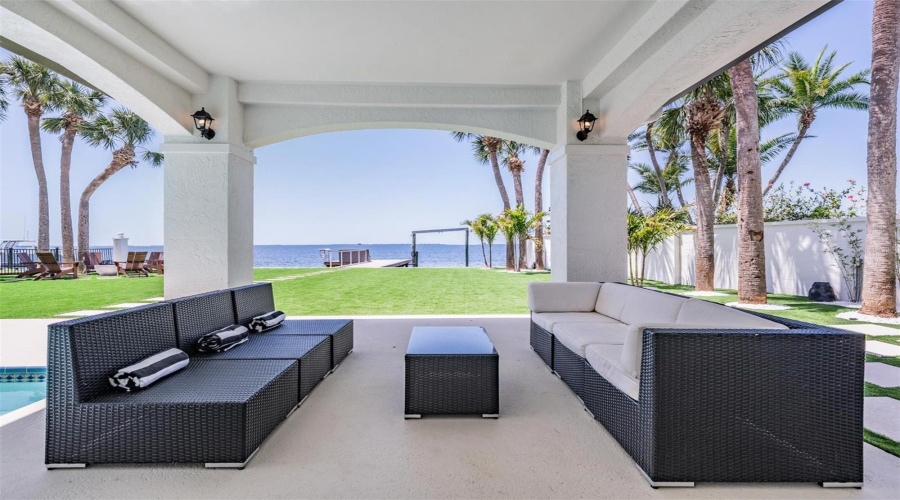 Palm Harbor, Florida 34683, 5 Bedroom Bedrooms, ,4 Bathroombathrooms,Residential,For Sale,Carlyle,0,Mfrtb8542497