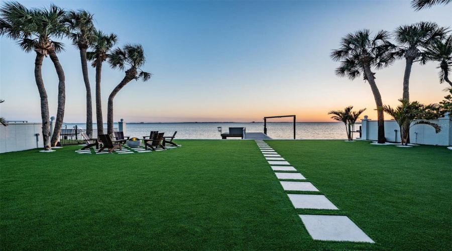 Palm Harbor, Florida 34683, 5 Bedroom Bedrooms, ,4 Bathroombathrooms,Residential,For Sale,Carlyle,0,Mfrtb8542497