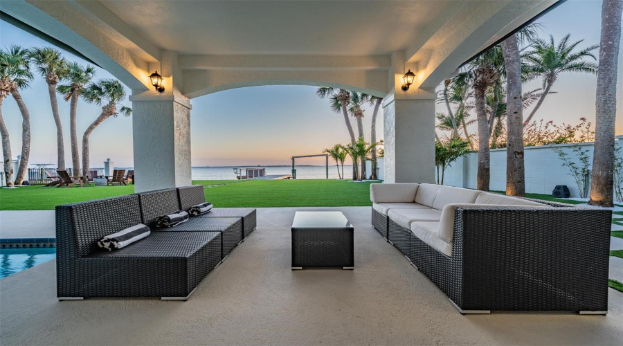Palm Harbor, Florida 34683, 5 Bedroom Bedrooms, ,4 Bathroombathrooms,Residential,For Sale,Carlyle,0,Mfrtb8542497