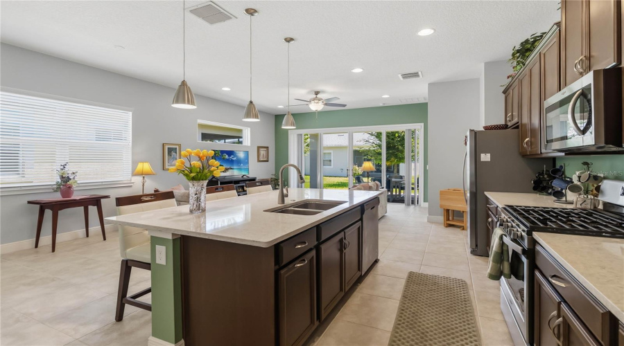 St Cloud, Florida 34772, 2 Bedroom Bedrooms, ,2 Bathroombathrooms,Residential,For Sale,Datura,0,Mfrs5156184