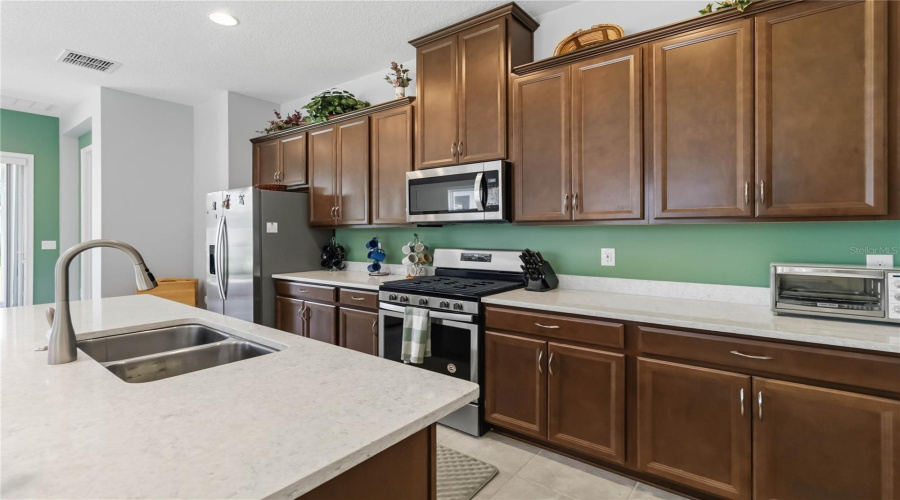 St Cloud, Florida 34772, 2 Bedroom Bedrooms, ,2 Bathroombathrooms,Residential,For Sale,Datura,0,Mfrs5156184