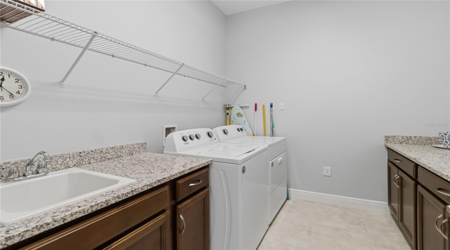 St Cloud, Florida 34772, 2 Bedroom Bedrooms, ,2 Bathroombathrooms,Residential,For Sale,Datura,0,Mfrs5156184
