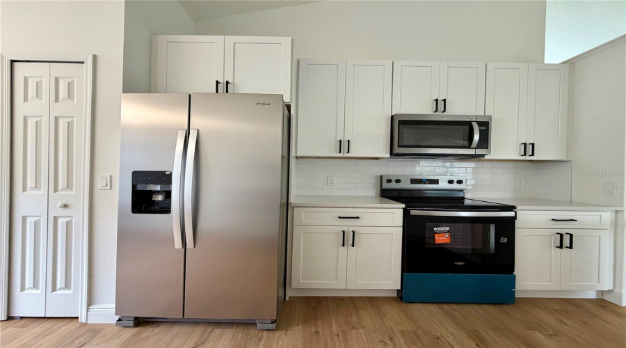 Orlando, Florida 32837, 4 Bedroom Bedrooms, ,2 Bathroombathrooms,Residential,For Sale,Eyas,0,Mfro6436625